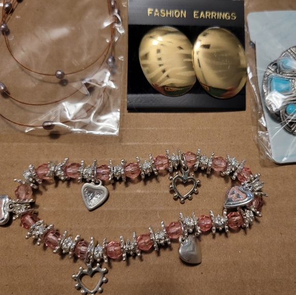 Jewelry Lot Costume Accessory Fashion Bracelets Necklace Earrings Pin - Picture 3 of 10